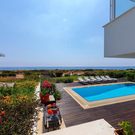 Protaras Beachfront Villa Alia 外观 照片