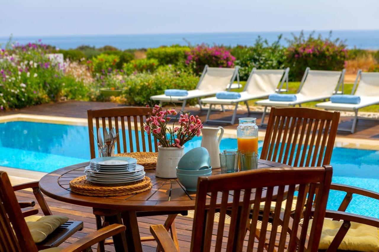 Protaras Beachfront Villa Alia 外观 照片