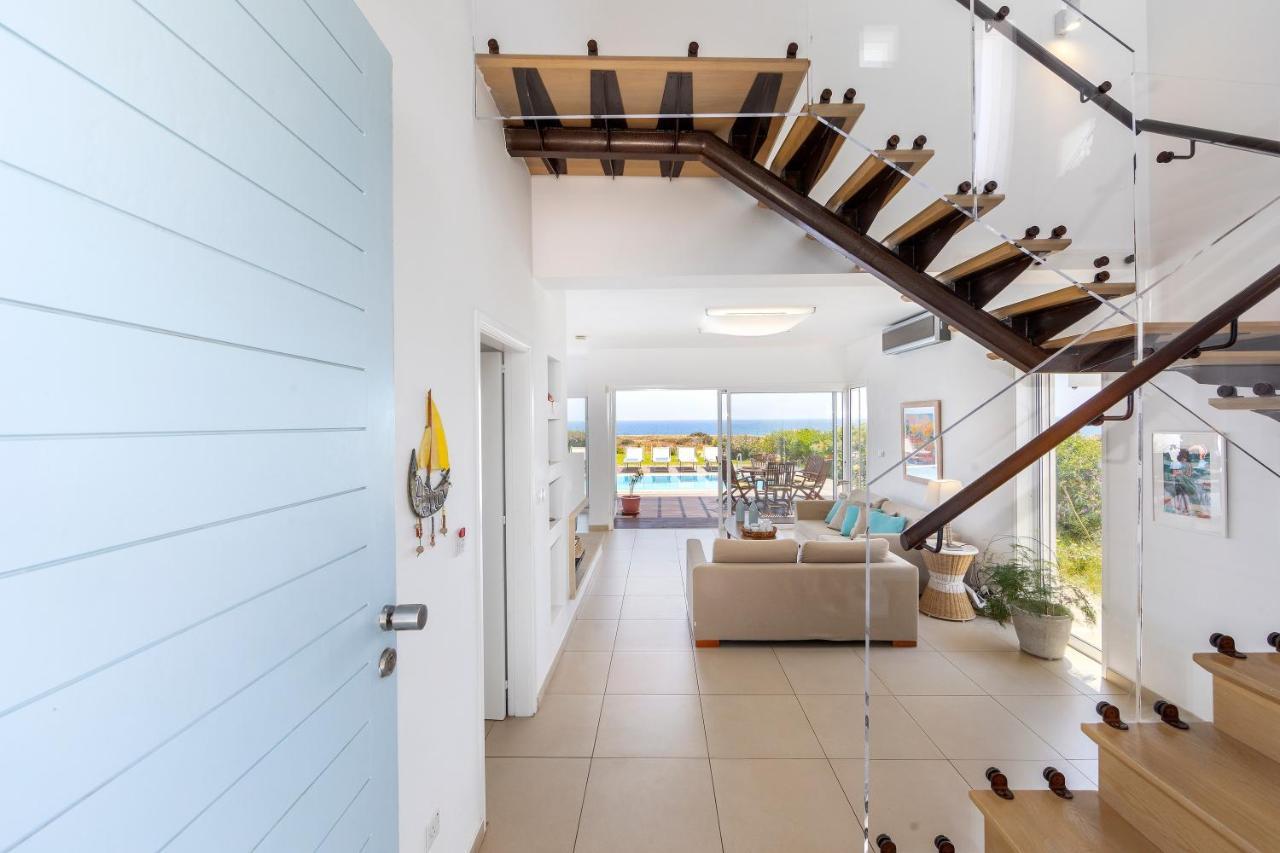 Protaras Beachfront Villa Alia 外观 照片