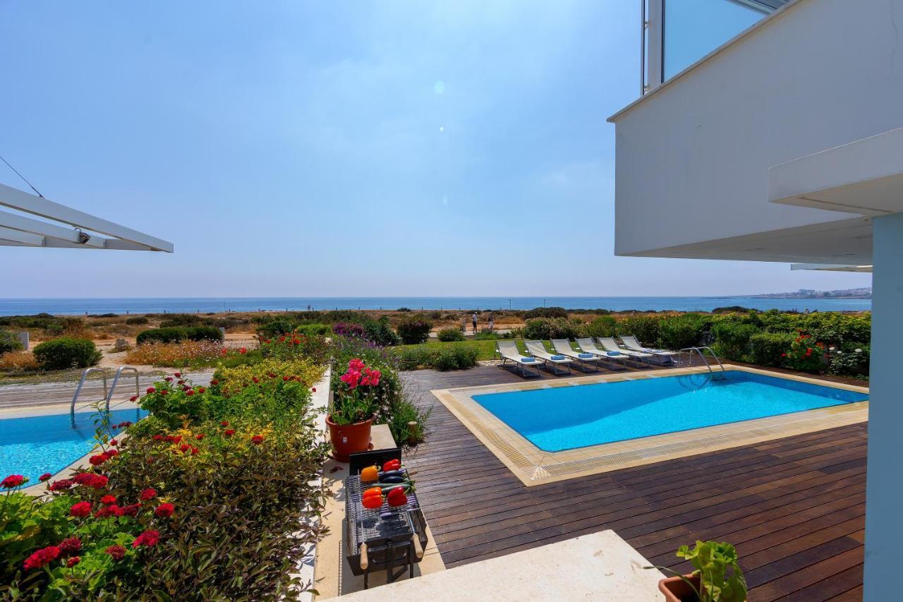 Protaras Beachfront Villa Alia 外观 照片