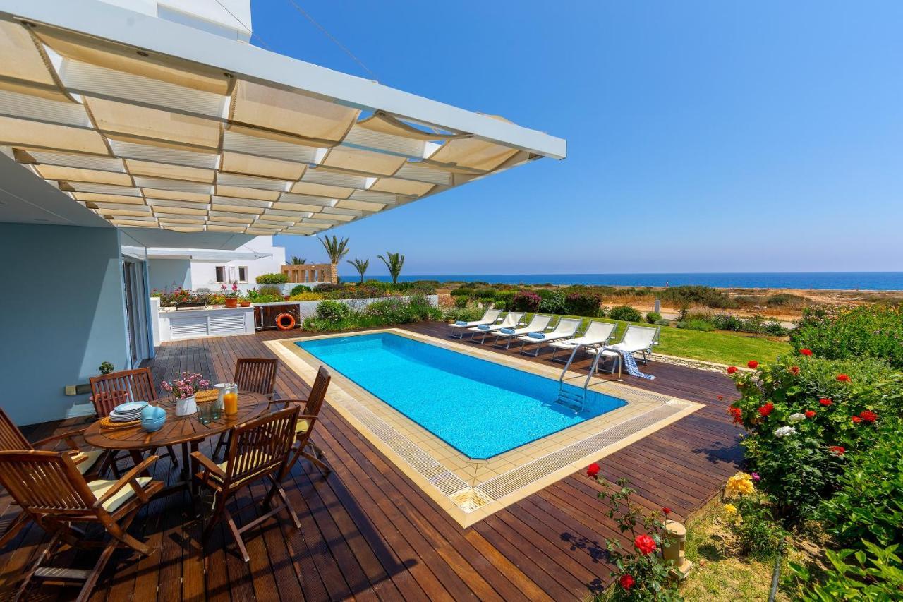 Protaras Beachfront Villa Alia 外观 照片