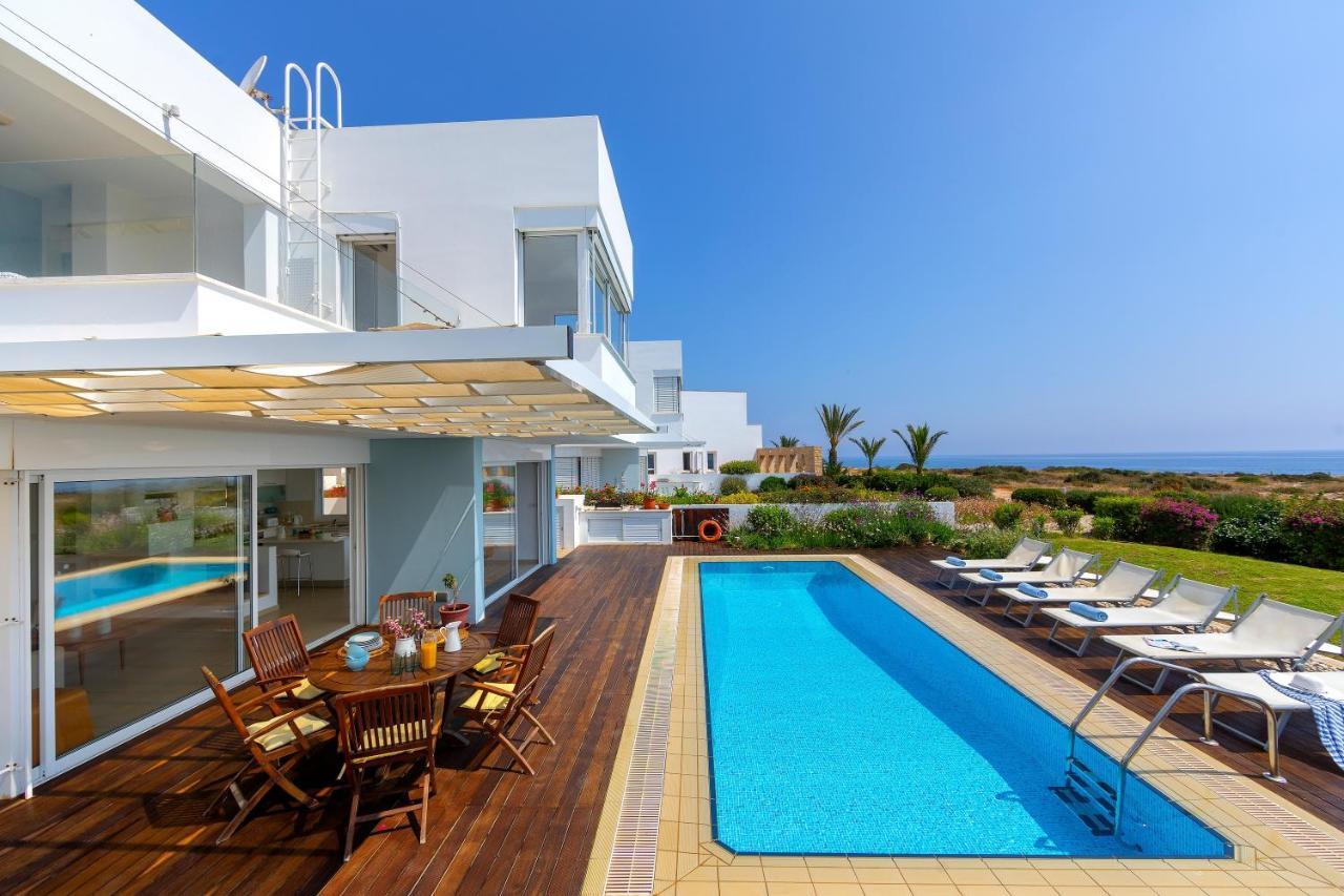 Protaras Beachfront Villa Alia 外观 照片