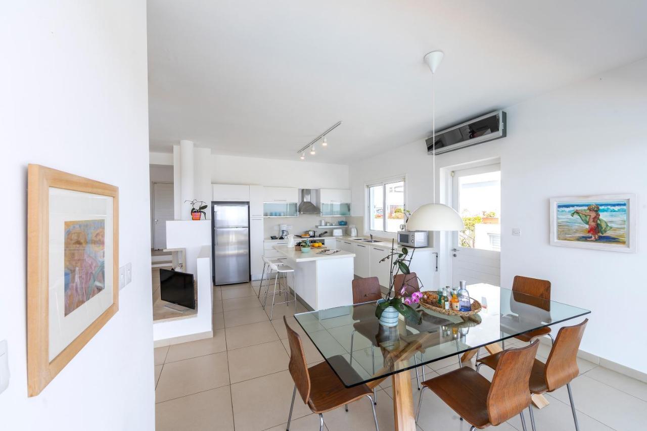 Protaras Beachfront Villa Alia 外观 照片