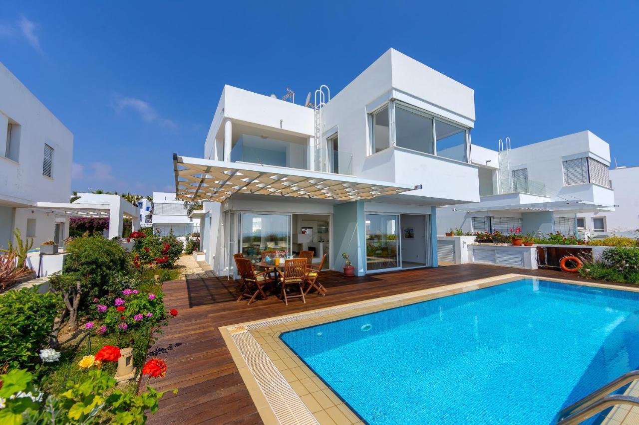 Protaras Beachfront Villa Alia 外观 照片