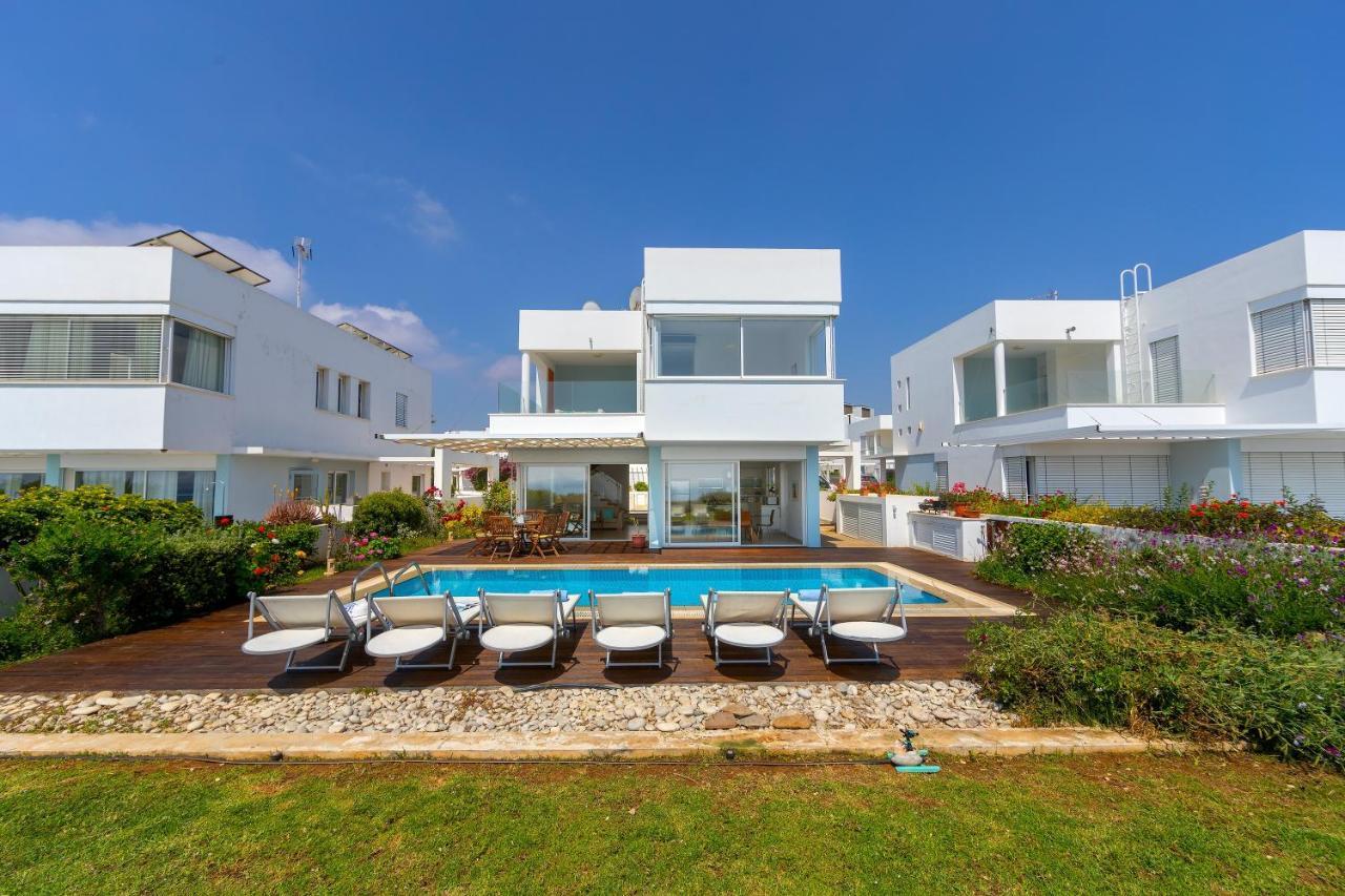 Protaras Beachfront Villa Alia 外观 照片