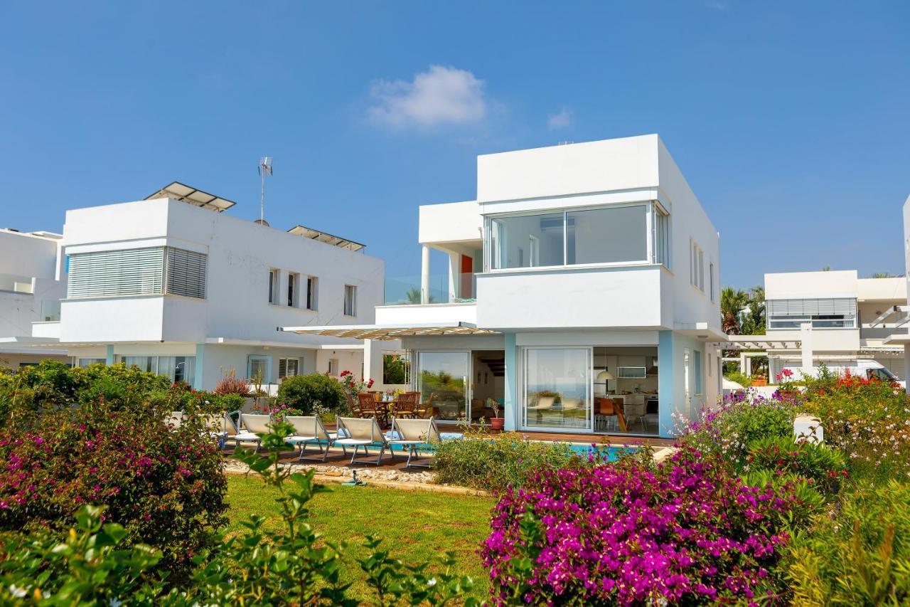 Protaras Beachfront Villa Alia 外观 照片