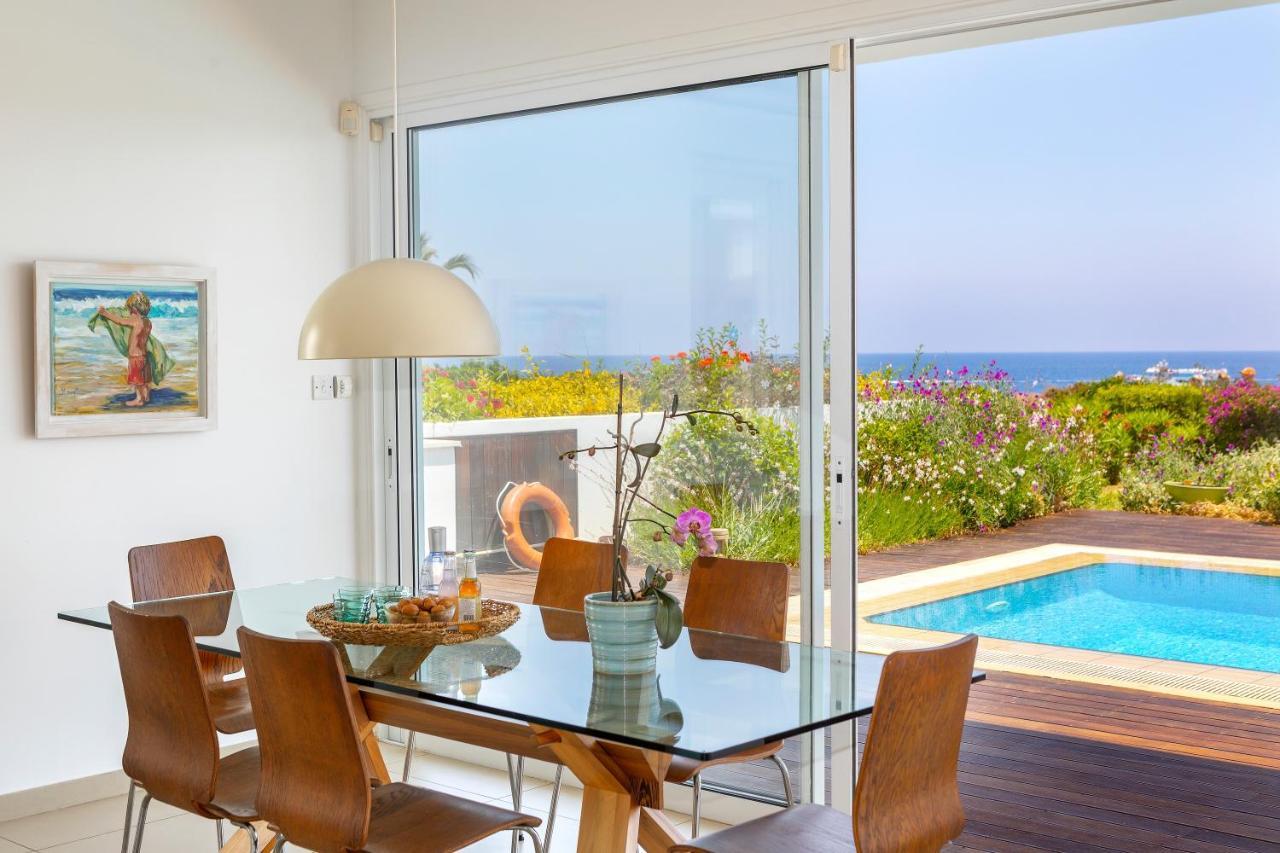 Protaras Beachfront Villa Alia 外观 照片
