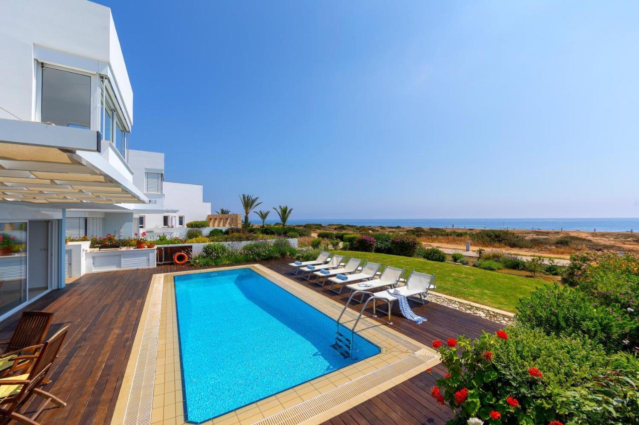 Protaras Beachfront Villa Alia 外观 照片