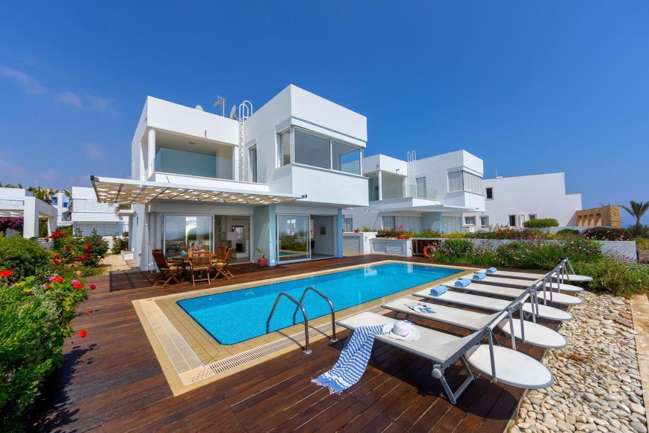 Protaras Beachfront Villa Alia 外观 照片