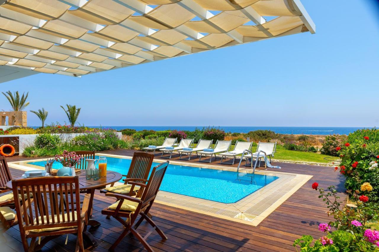 Protaras Beachfront Villa Alia 外观 照片