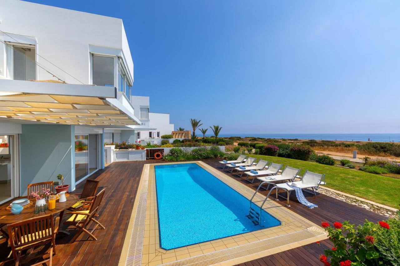 Protaras Beachfront Villa Alia 外观 照片