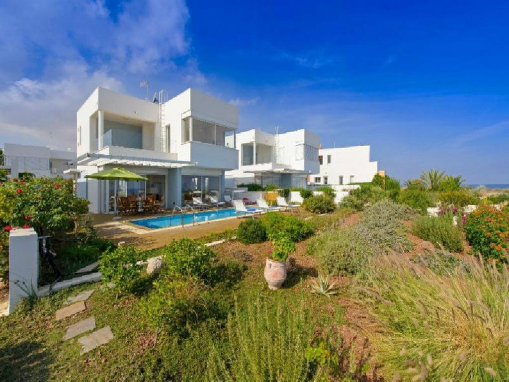 Protaras Beachfront Villa Alia 外观 照片